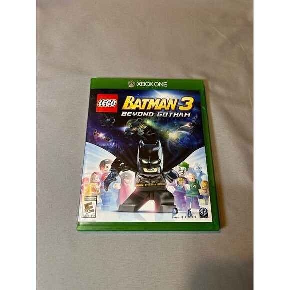 LEGO Batman 3: Beyond Gotham on Xbox One - Picture 1 of 4